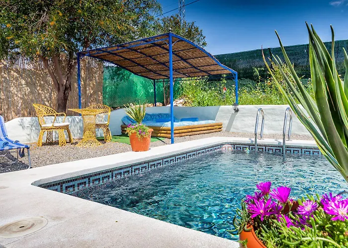 Dos Alamos Bed & Breakfast